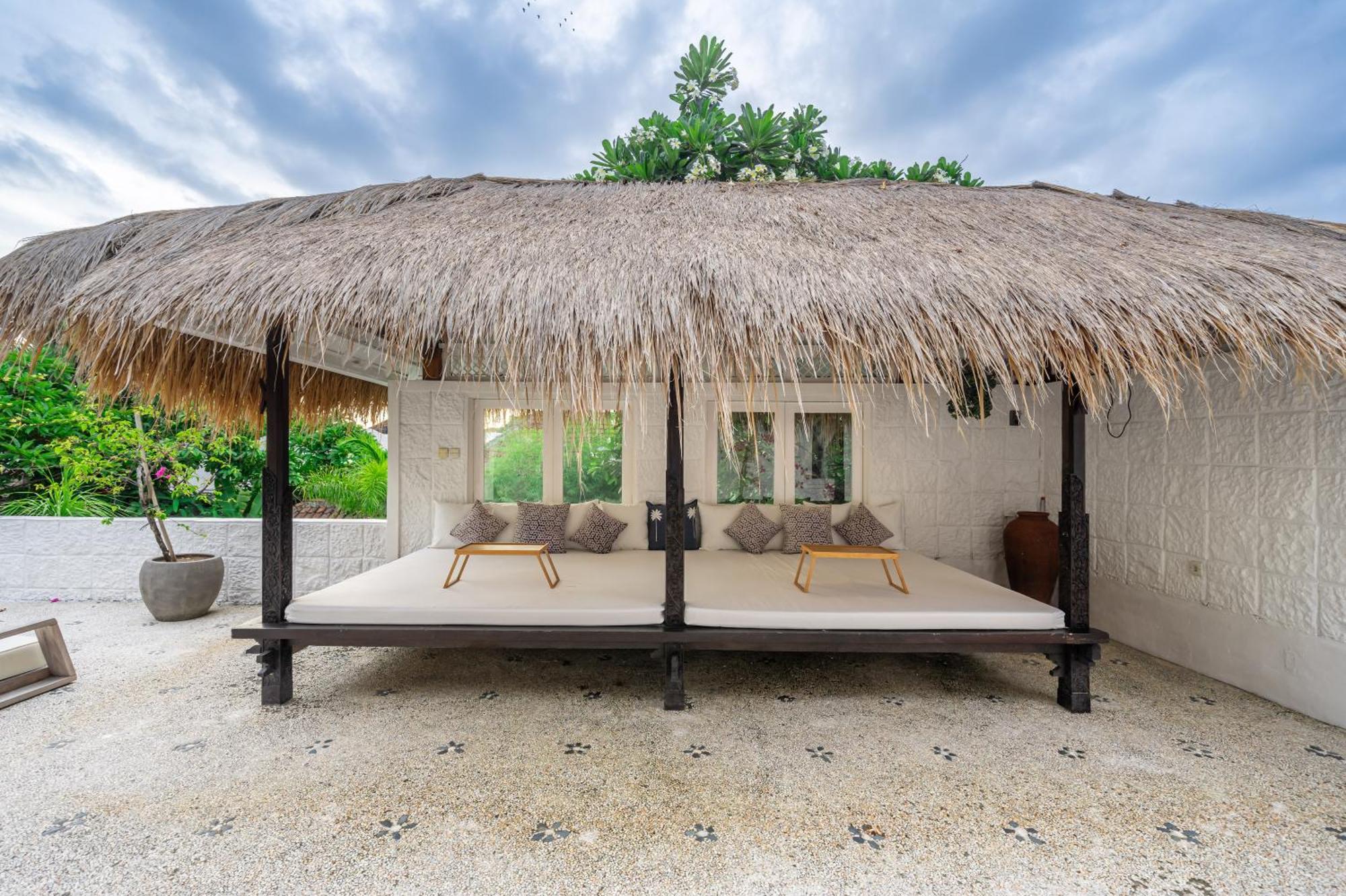 The Monroe Luxury 3-bedroom With Private Pool In 900m To The Seminyak (Bali)